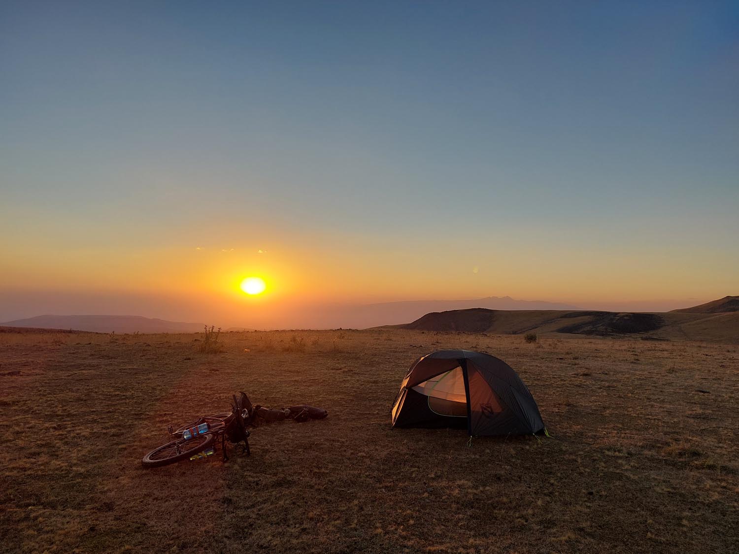 Skhal janaparh, The wrong way (Սխալճանապարհ)